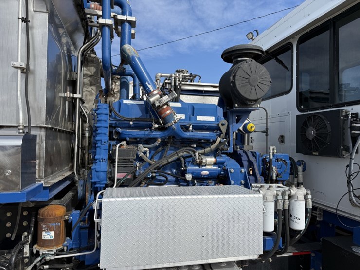 2011-cs&p-180k-scfh-10k-wp-nitrogen-pumper-mtd-on-2011-loadcraft-t/a-trailer-image-13