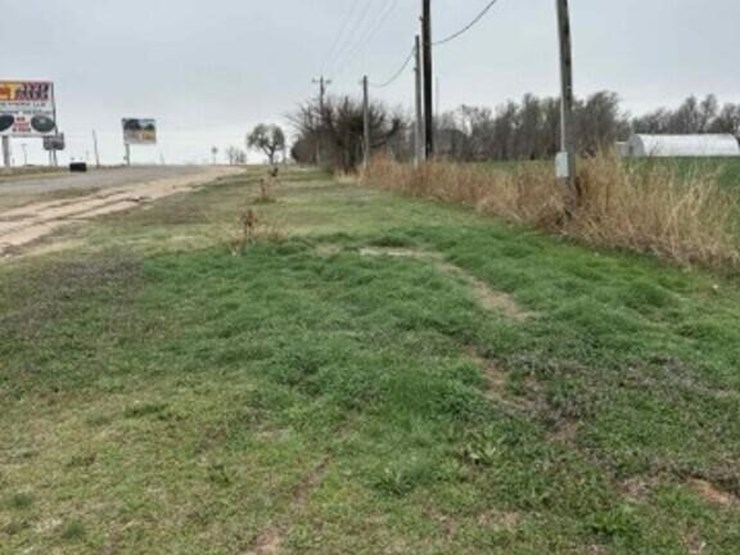 a-2.6-acre-tract-mol-corner-of-hwy-81-and-beebe-image-3