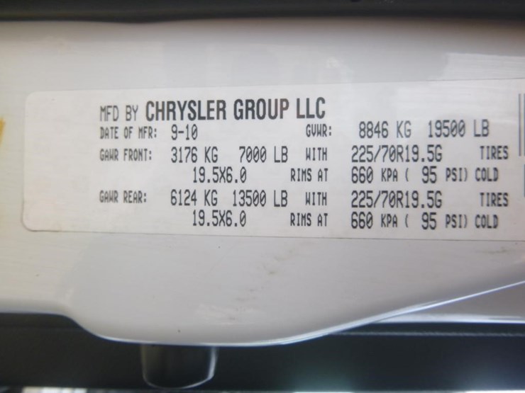 2011-dodge-ram-5500-image-24