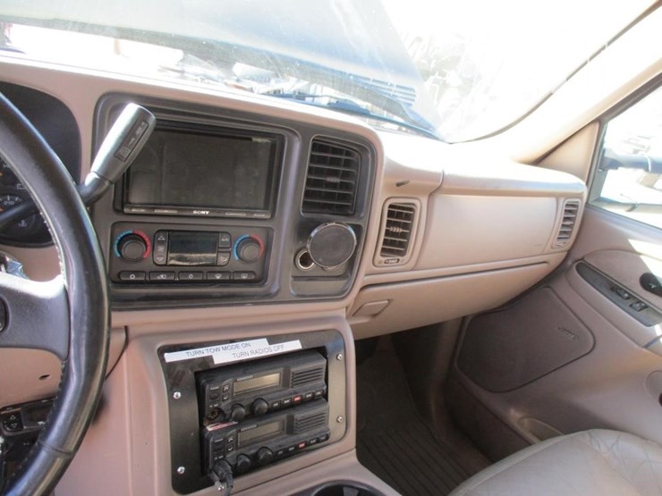 2003-chevrolet-3500-image-8