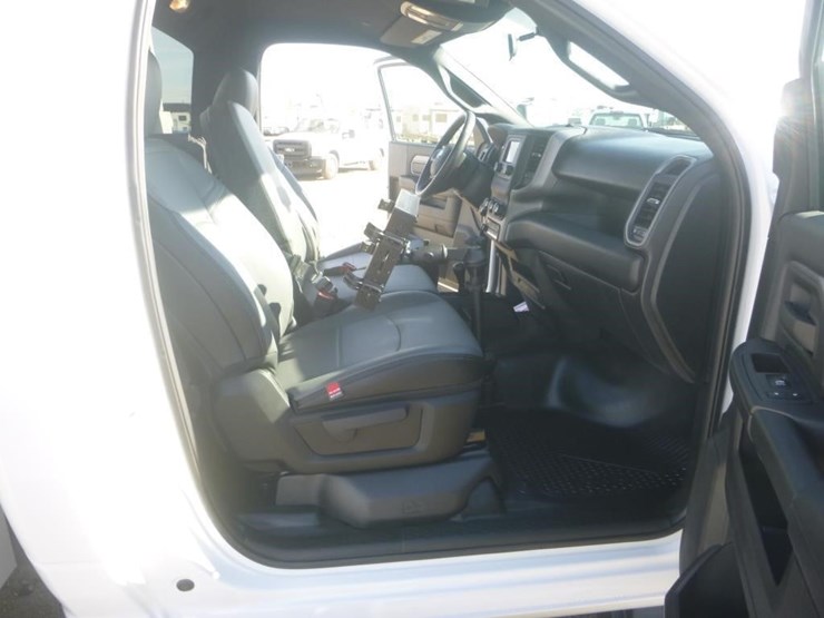 2024-dodge-2500-image-18