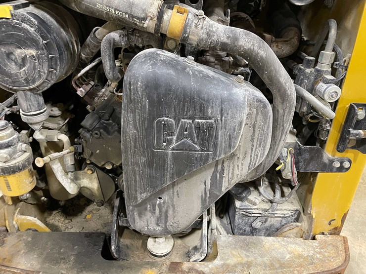 2012-caterpillar-226b3-image-14