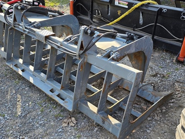84"-double-skidloader-grapple-image-1