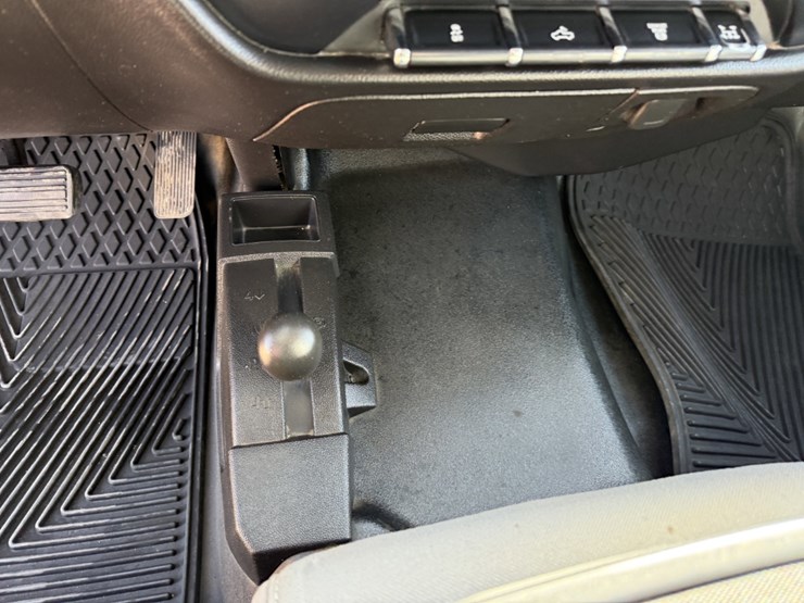 2016-chevrolet-silverado-3500hd-image-14