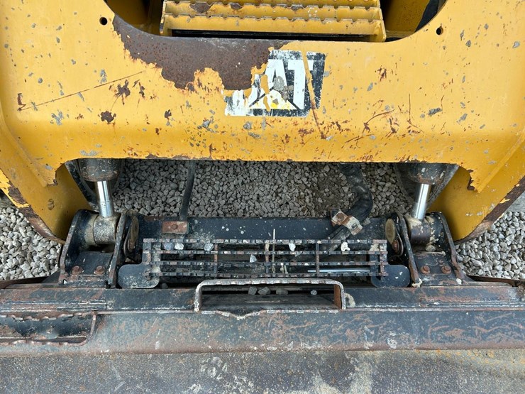 2018-caterpillar-279d-image-10