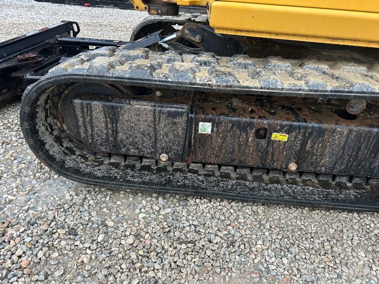 2022-caterpillar-305-image-17