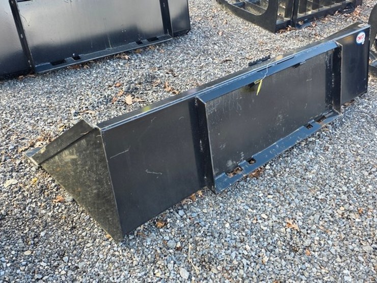 new-swict-84"-skidloader-bucket-image-1