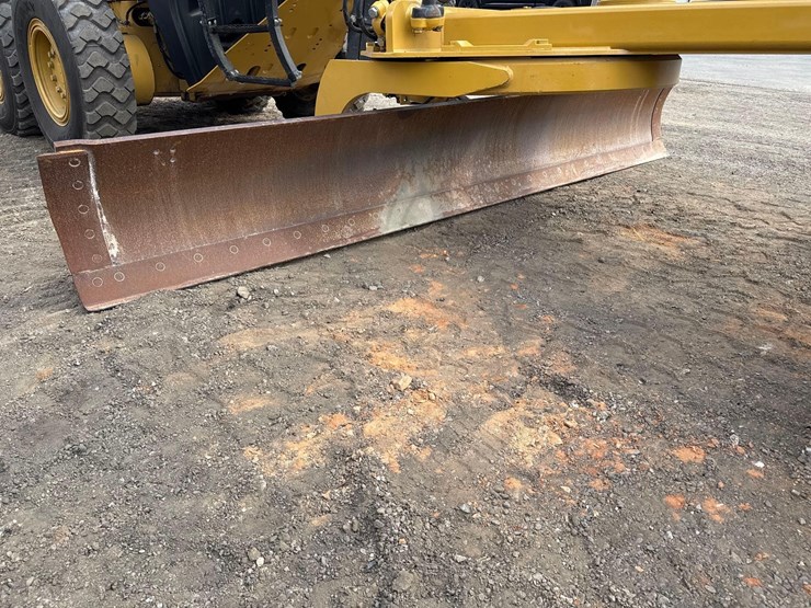 2011-caterpillar-140m2-vhp-plus-image-8