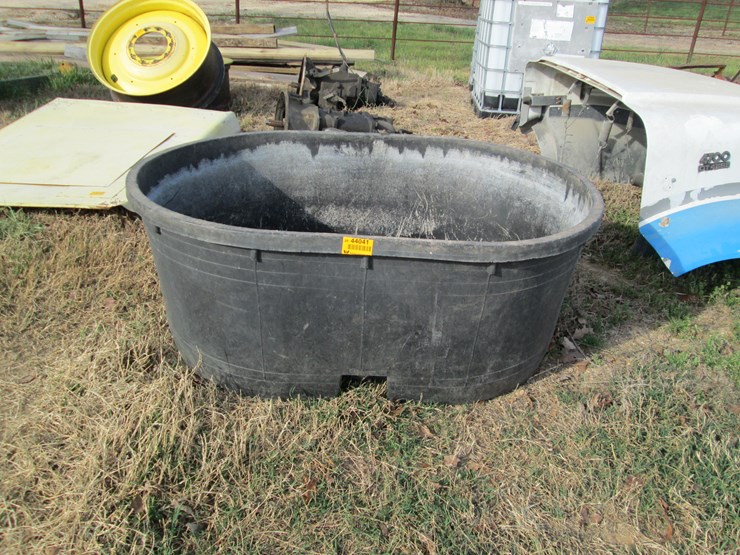 #44041-•-180gal-rubber-water-trough-image-2