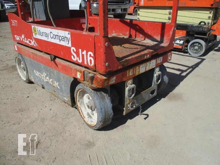 2017-skyjack-sj16-image-11