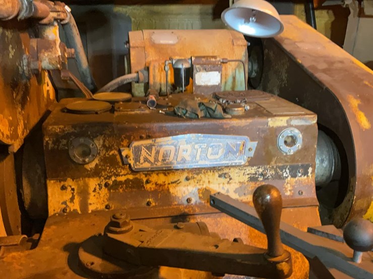 #208-•-norton-spindle-grinder-image-13