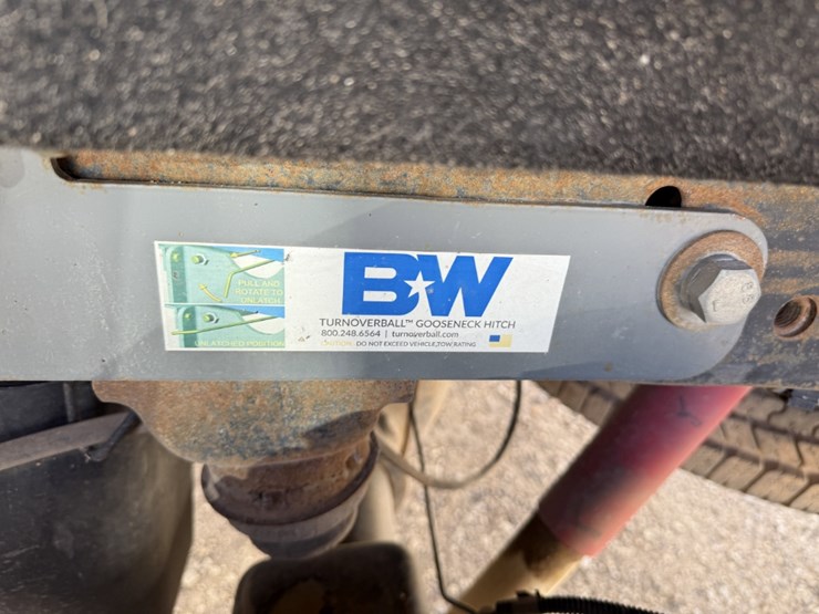 2017-chevrolet-silverado-2500hd-image-25