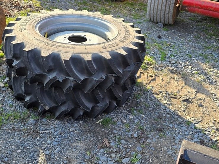new-2-titan-9.5-20-tires-&-rims-image-1