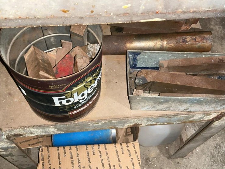 #233-•-steel-shelf-and-contents-image-7