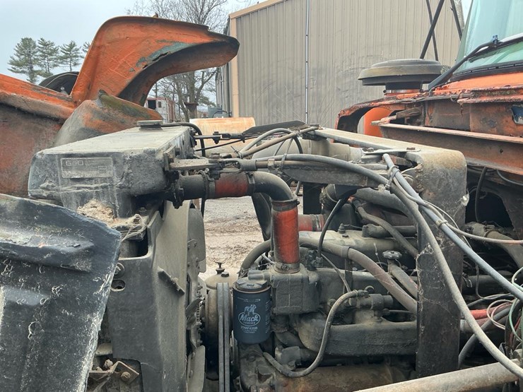 #303-•-mack-crane-truck-image-12