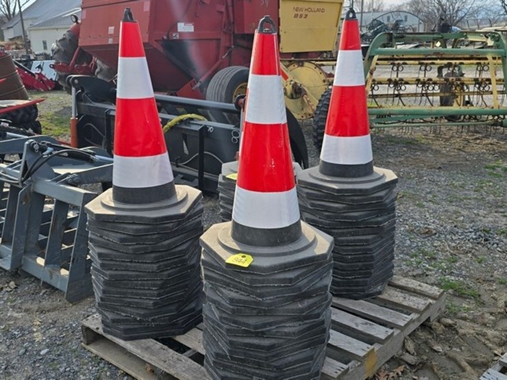 new-27-traffic-cones-image-1