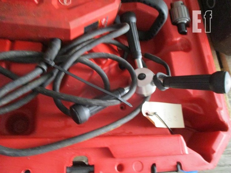 milwaukee-1-5/8"-electric-magnetic-drill-image-3