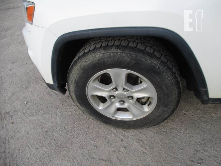 2014-jeep-grand-cherokee-image-15