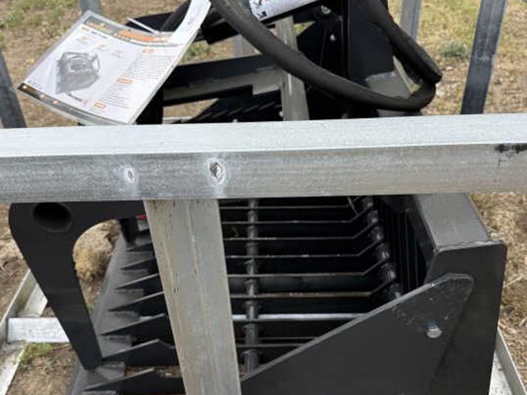 #39-•-mini-skid-steer-rock-grapple-bucket-image-4