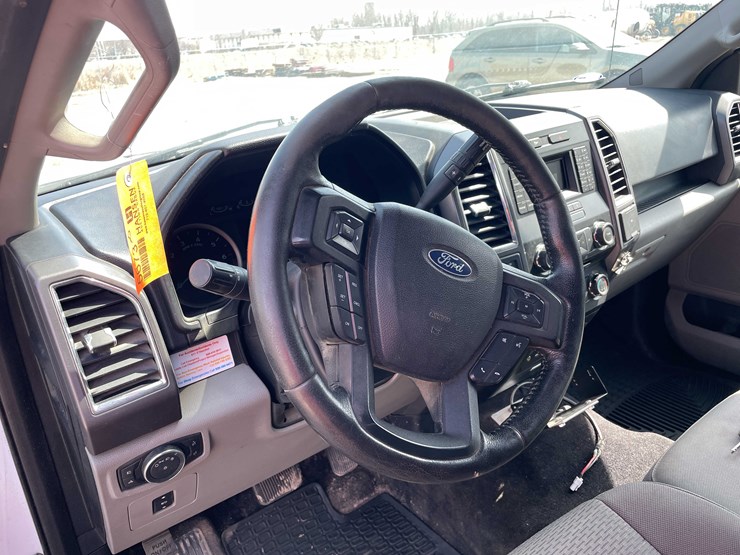 #5673-•-2015-f150-xlt-4x4-extended-cab-(has-wi-title)-image-49