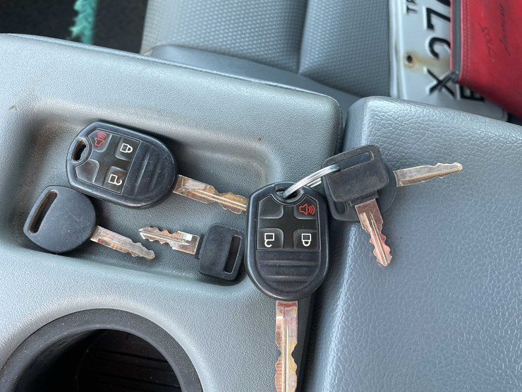 #5678-•-2015-f250-4x4-extended-cab-(has-wi-title)-image-77