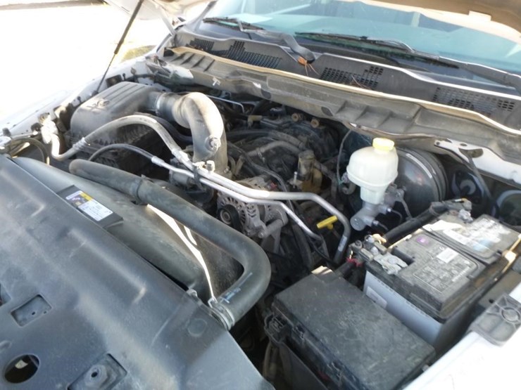 2014-dodge-1500-image-24