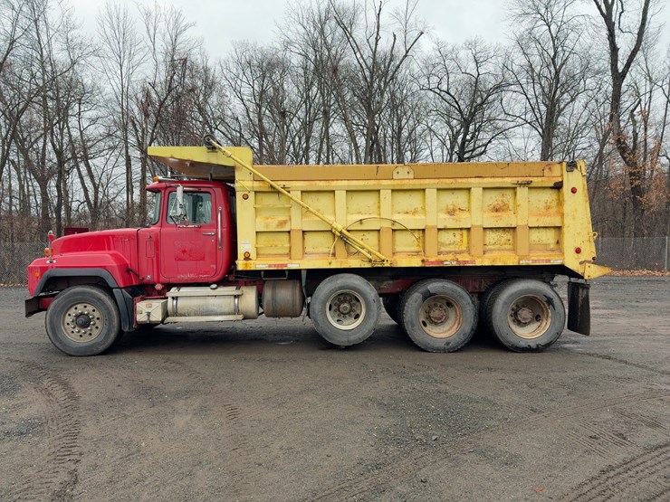2000-mack-rd688s-image-2