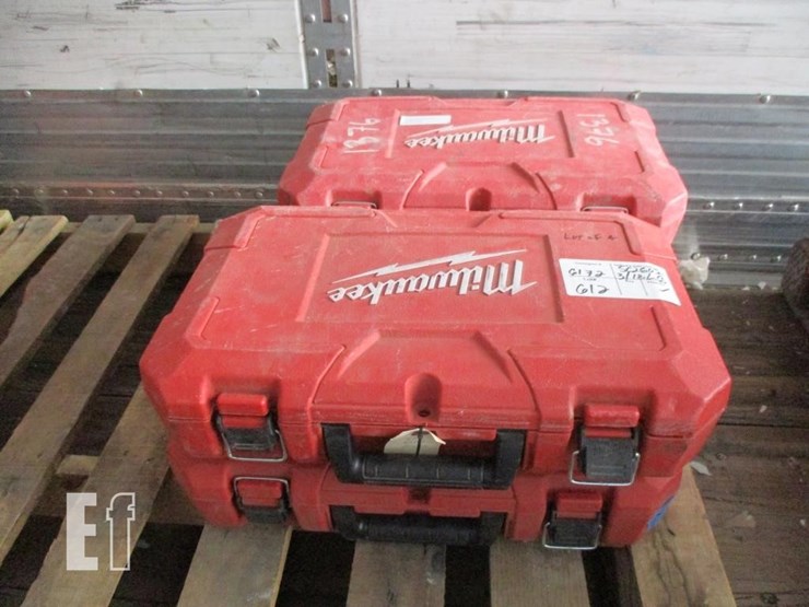 (4)-milwaukee-rotary-hammers-image-1