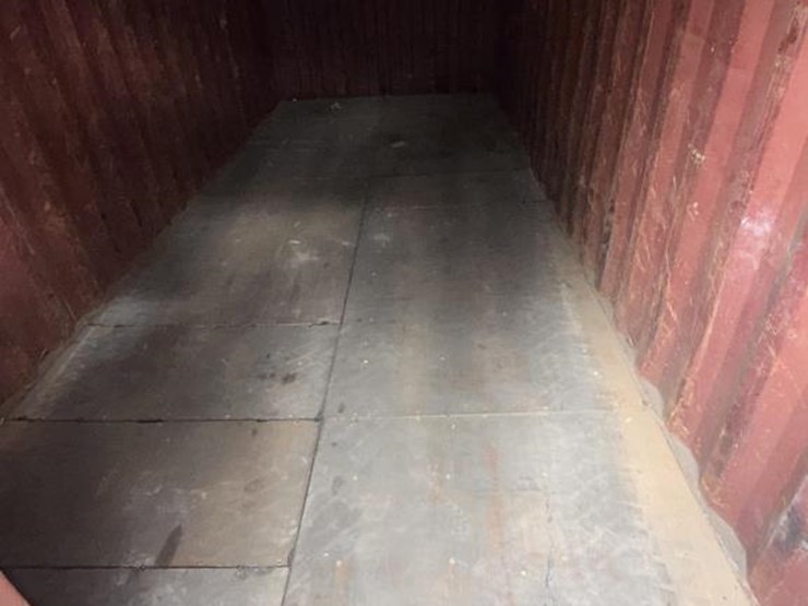 #109-•-20'-conex/-container---red---used-image-8