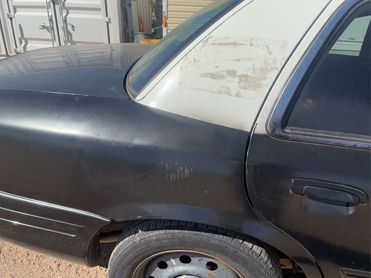 2011-ford-crown-victoria-lx-police-/-sedan-4d-image-11