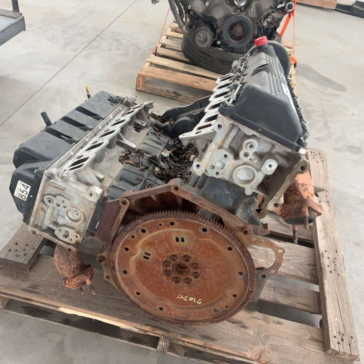 Ford 6.8 Liter V10 Engine Core – As-Is for Parts or Rebuild