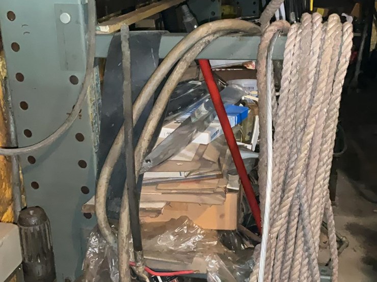 #264-•-cantilever-rack-and-contents-image-23