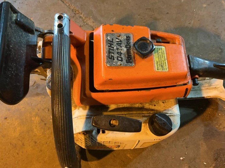 #111-•-stihl-041av-farmboss-chainsaw-image-12