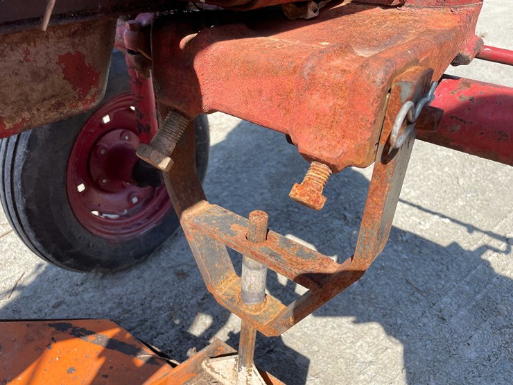 #5682-•-ih-cub-tractor-image-39