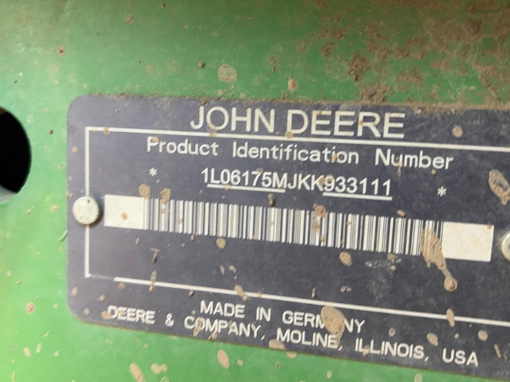 2019-john-deere-6175m-image-21