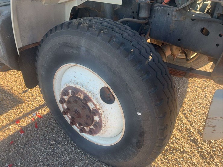 1999-international-4800-image-38