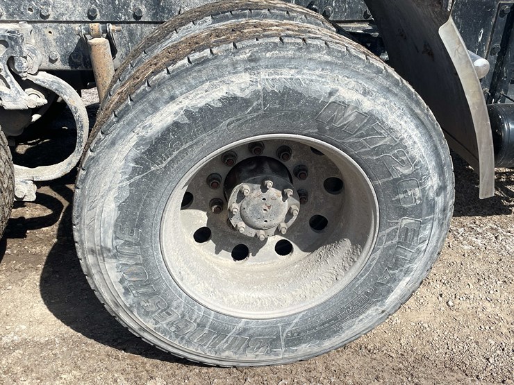 2004-kenworth-t800-image-17