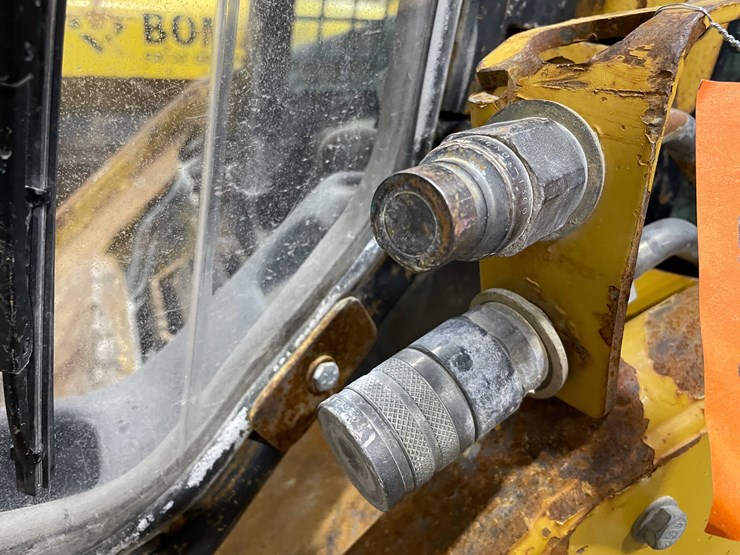 2012-caterpillar-226b3-image-37