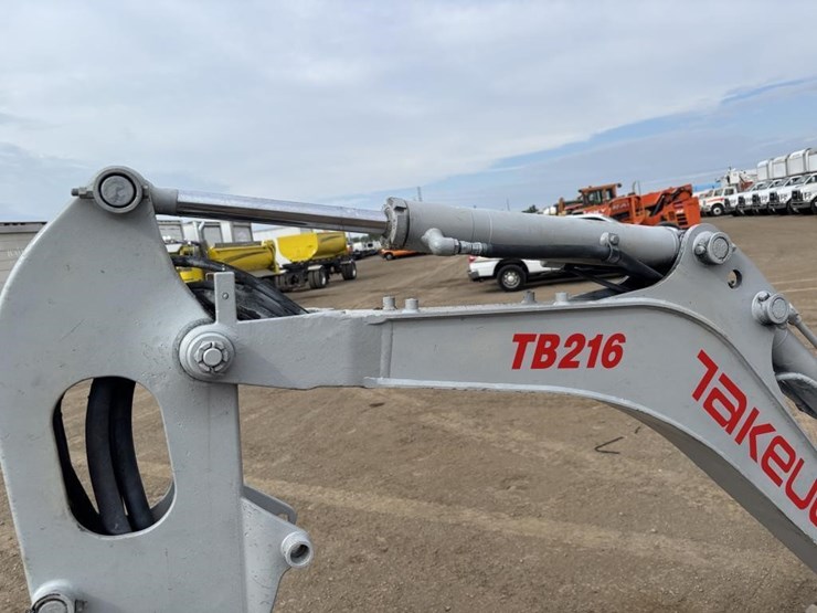 takeuchi-tb216-image-17