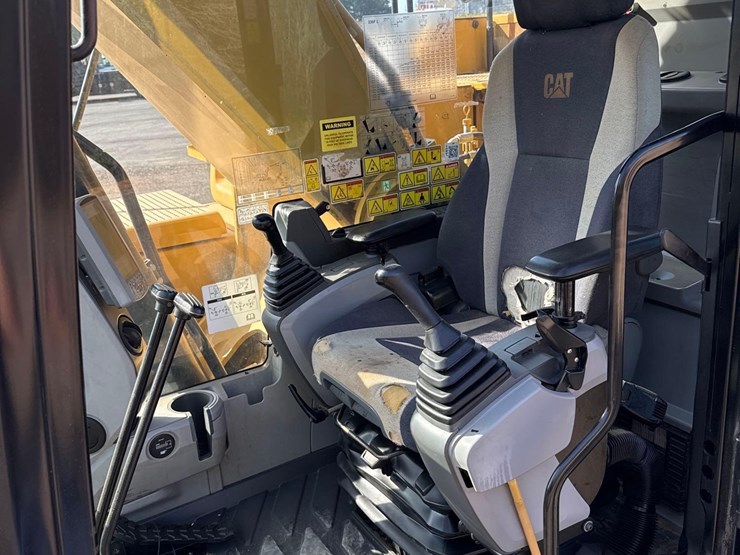 2018-caterpillar-336fl-image-25