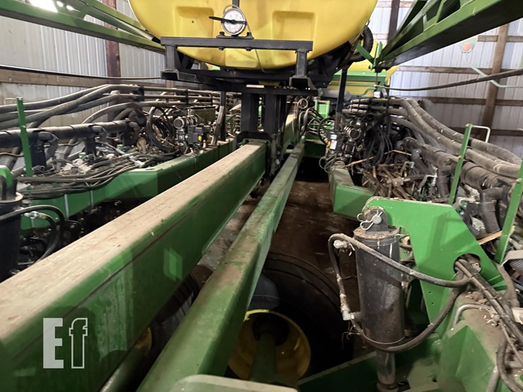 2010-john-deere-db60-image-8