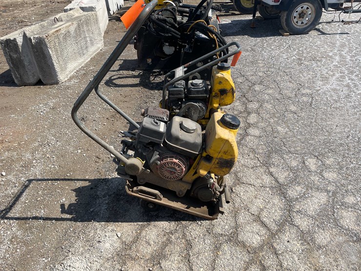#5688-•-wacker-vp1340-plate-compactor-image-4
