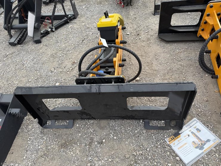 #137-•-skid-steer-post-driver-w/-tank-image-2