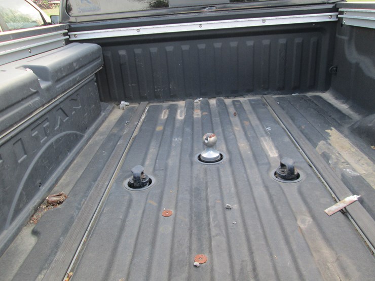 2016-nissan-titan-image-10