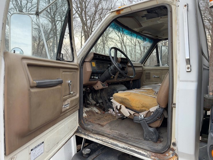 1987-ford-f600-image-16