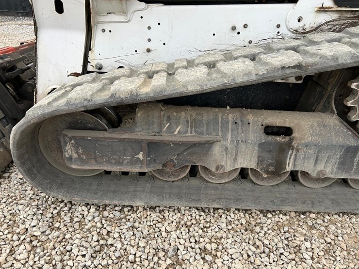 2020-bobcat-t770-image-19