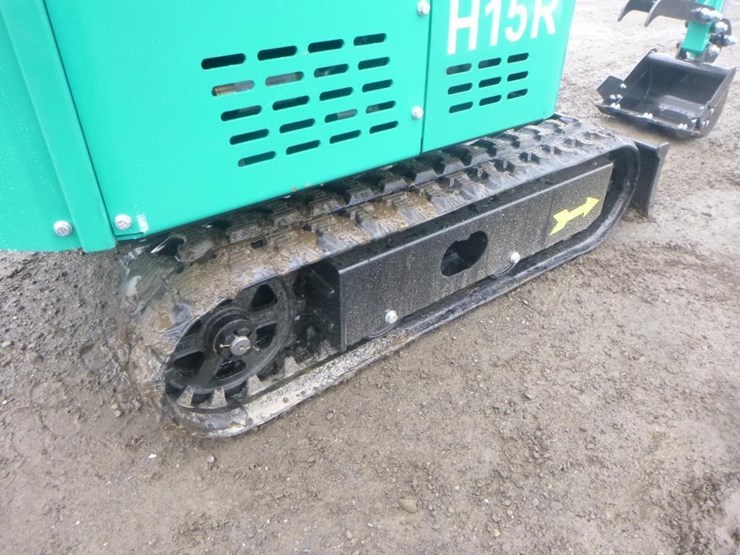 2025-agt-h15r-hydraulic-excavator-image-25