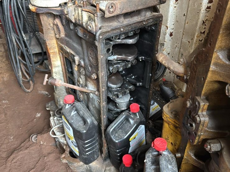 #258-•-parts-room-image-4