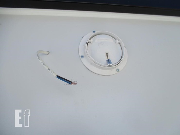 51"x43"x89"-single-stall-restroom-image-9