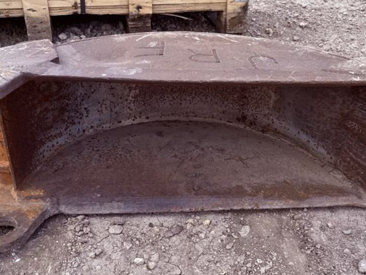 #112-•-used-12"-hensley-excavator-bucket-image-2